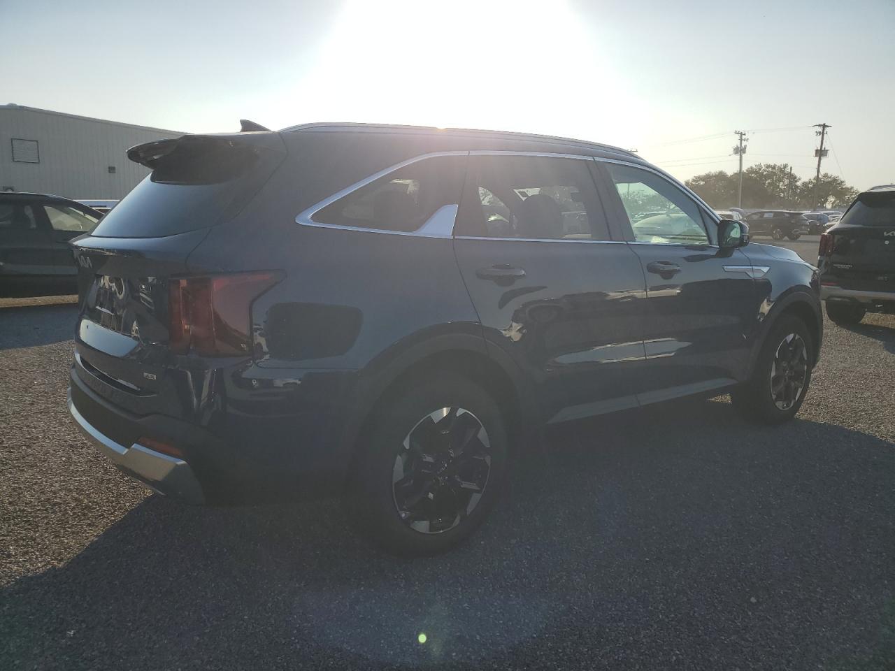 2024 KIA Sorento VIN 5XYRLDJC0RG279942 Copart auction photo, water/flood damage thumbnail 3