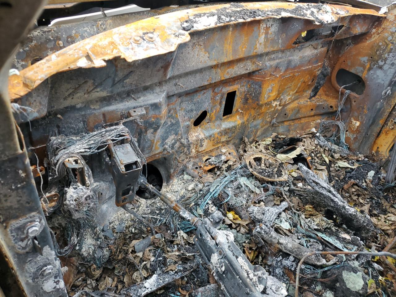 2017 Jeep Liberty (Patriot) VIN 1C4NJRBB9HD144849 Copart auction photo, burn damage thumbnail 9