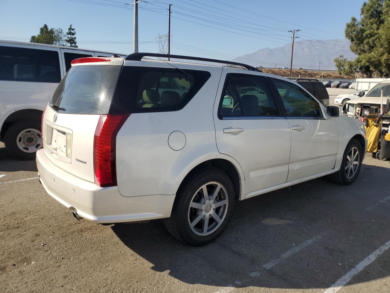 2004 Cadillac SRX VIN 1GYDE63A740126642 Copart auction photo, front end damage thumbnail 3