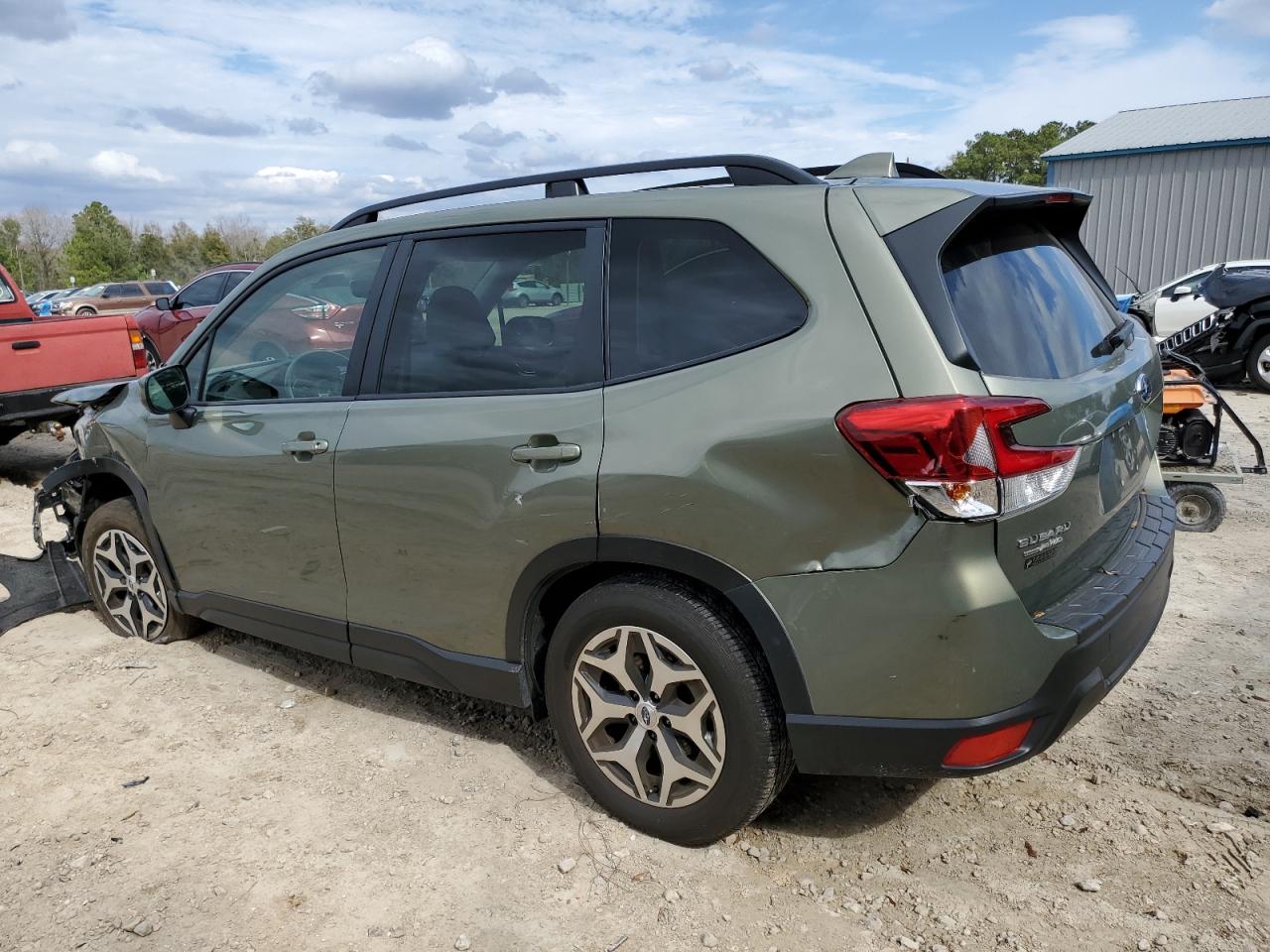 2021 Subaru Forester VIN JF2SKAJCXMH484138 Copart auction photo, front end damage thumbnail 2