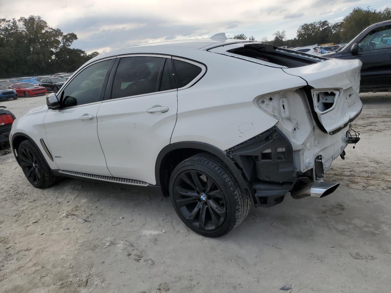 2015 BMW X6 VIN 5UXKU6C55F0F94151 Copart auction photo, rear end / minor dent/scratches damage thumbnail 2