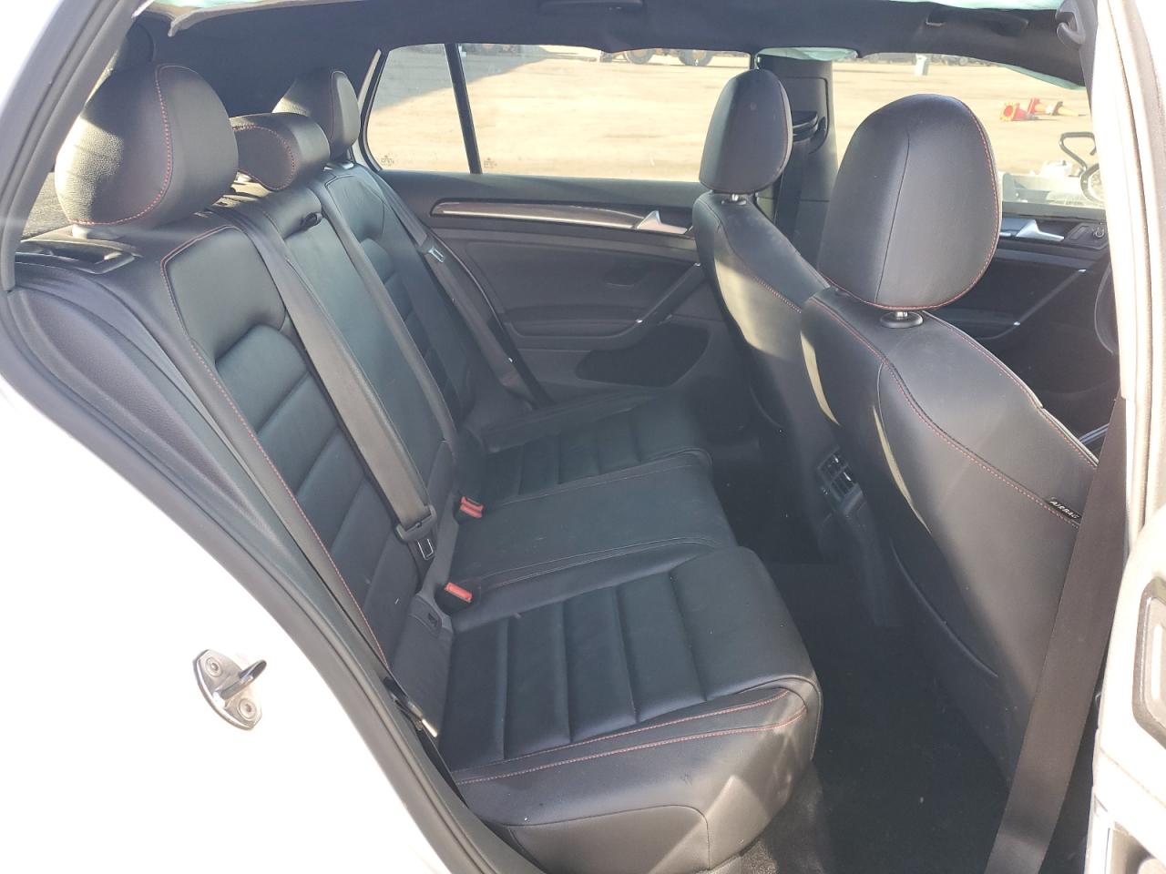2015 Volkswagen GTI VIN 3VW5T7AU7FM075238 Copart auction photo, front end damage thumbnail 10