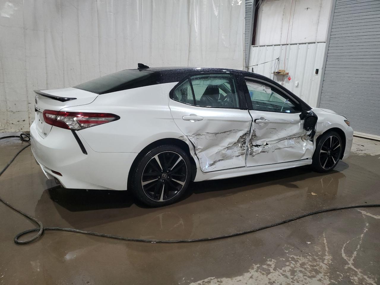 2019 Toyota Camry VIN 4T1B61HK1KU205739 Copart auction photo, side / minor dent/scratches damage thumbnail 3