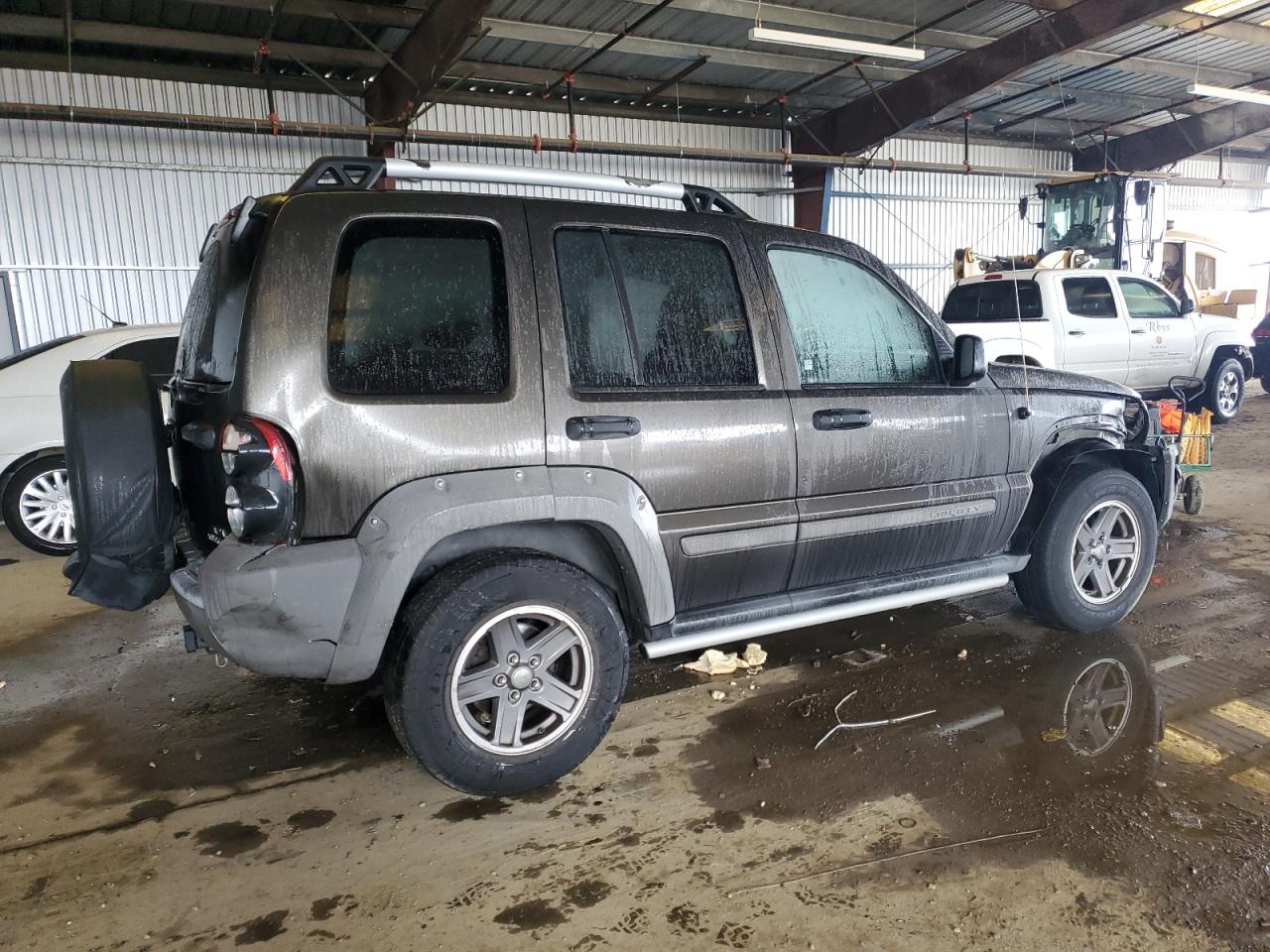 2005 Jeep Liberty (North America) VIN 1J4GL38K25W615791 Copart auction photo, front end / rear end damage thumbnail 3