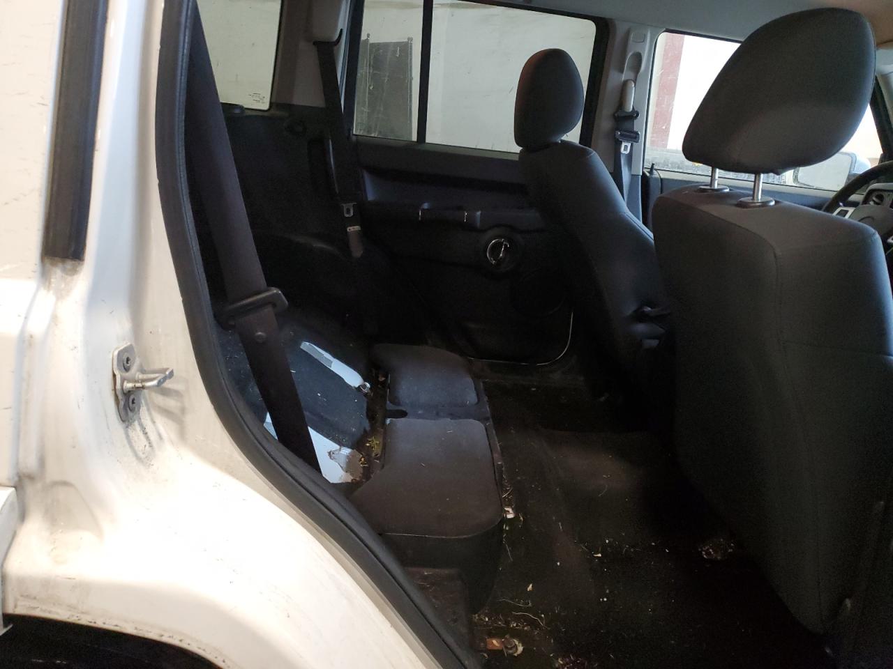 2010 Jeep Commander VIN 1J4RG4GK2AC158450 Copart auction photo, mechanical / all over damage thumbnail 12