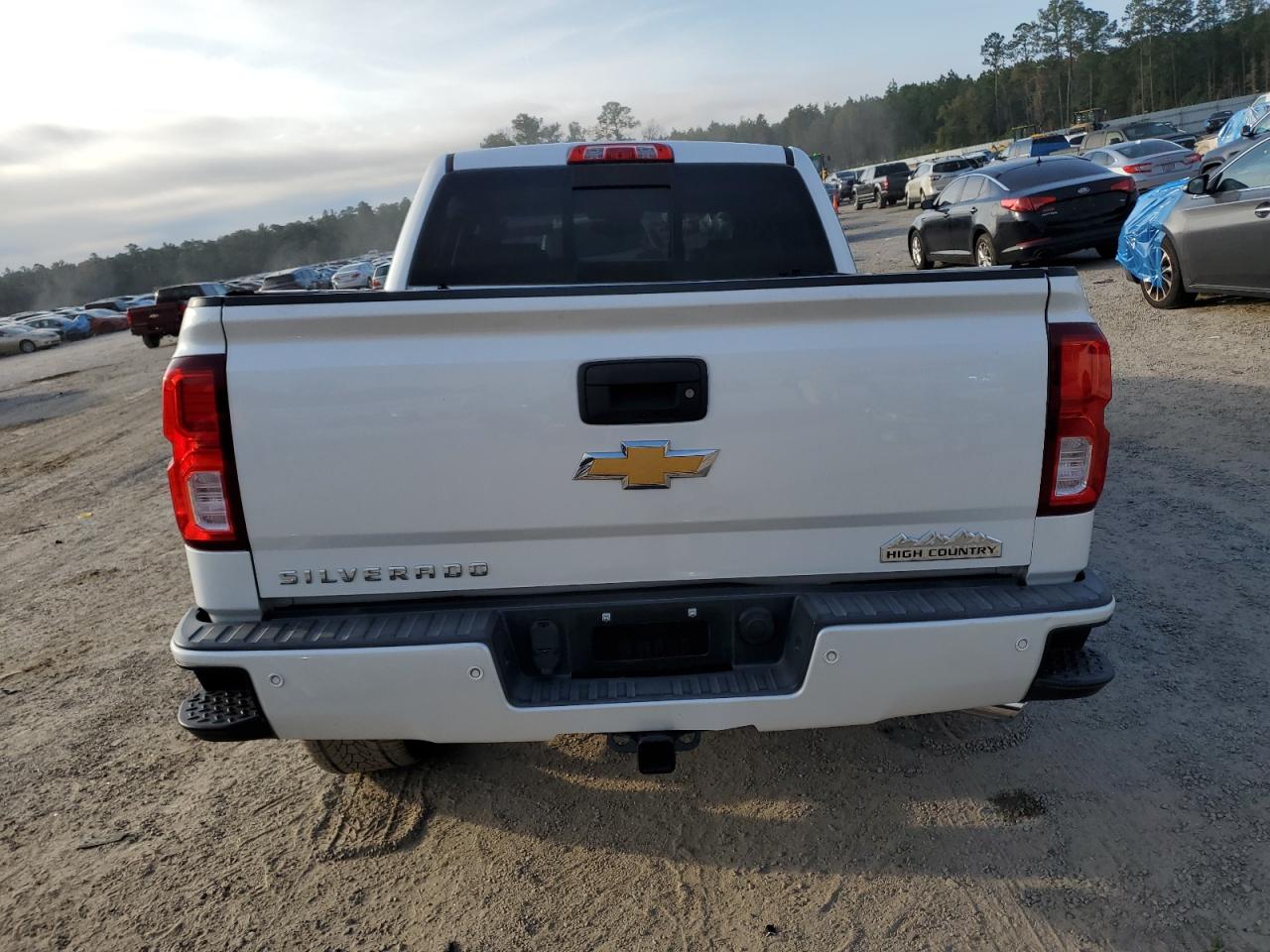 2018 Chevrolet Silverado VIN 3GCPCTEJ1JG236761 Copart auction photo, front end / side damage thumbnail 6