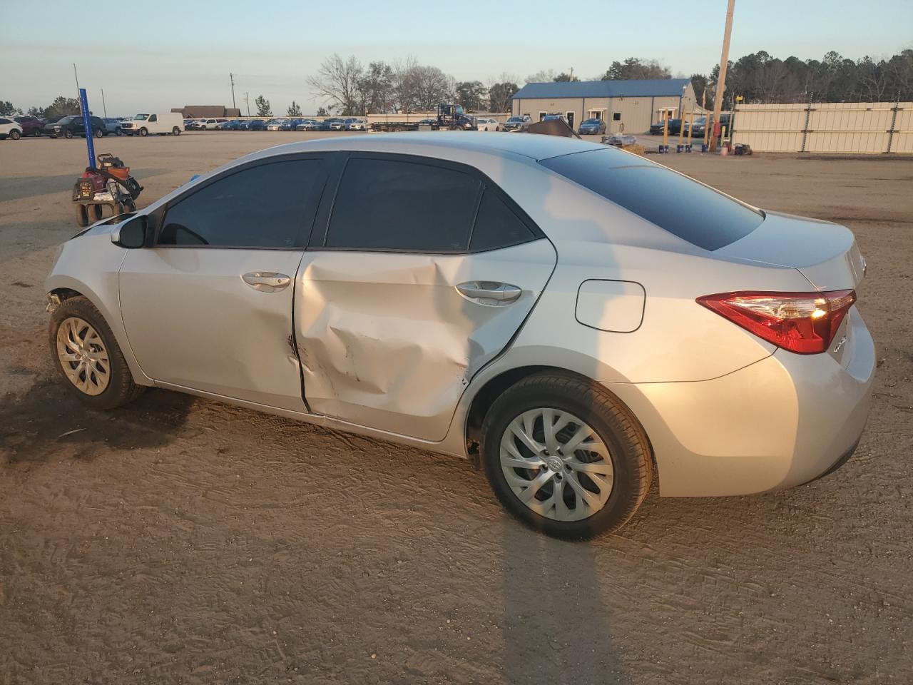 2019 Toyota Corolla VIN 2T1BURHE2KC203935 Copart auction photo, front end / side damage thumbnail 2