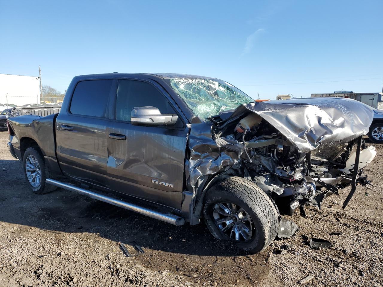 2020 RAM 1500 VIN 1C6RREFM0LN251037 Copart auction photo, front end / side damage thumbnail 4
