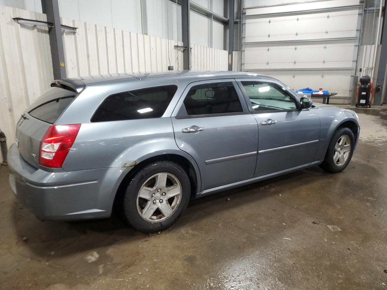 2006 Dodge Magnum VIN 2D4FV47V86H402683 Copart auction photo, side damage thumbnail 3