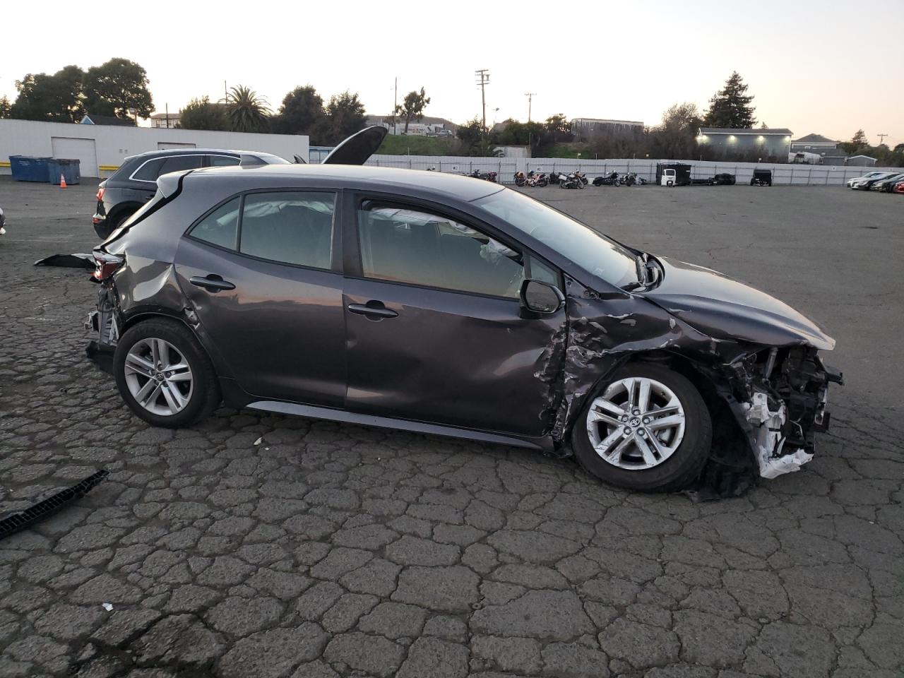 2021 Toyota Corolla VIN JTND4MBE0M3140636 Copart auction photo, all over damage thumbnail 4