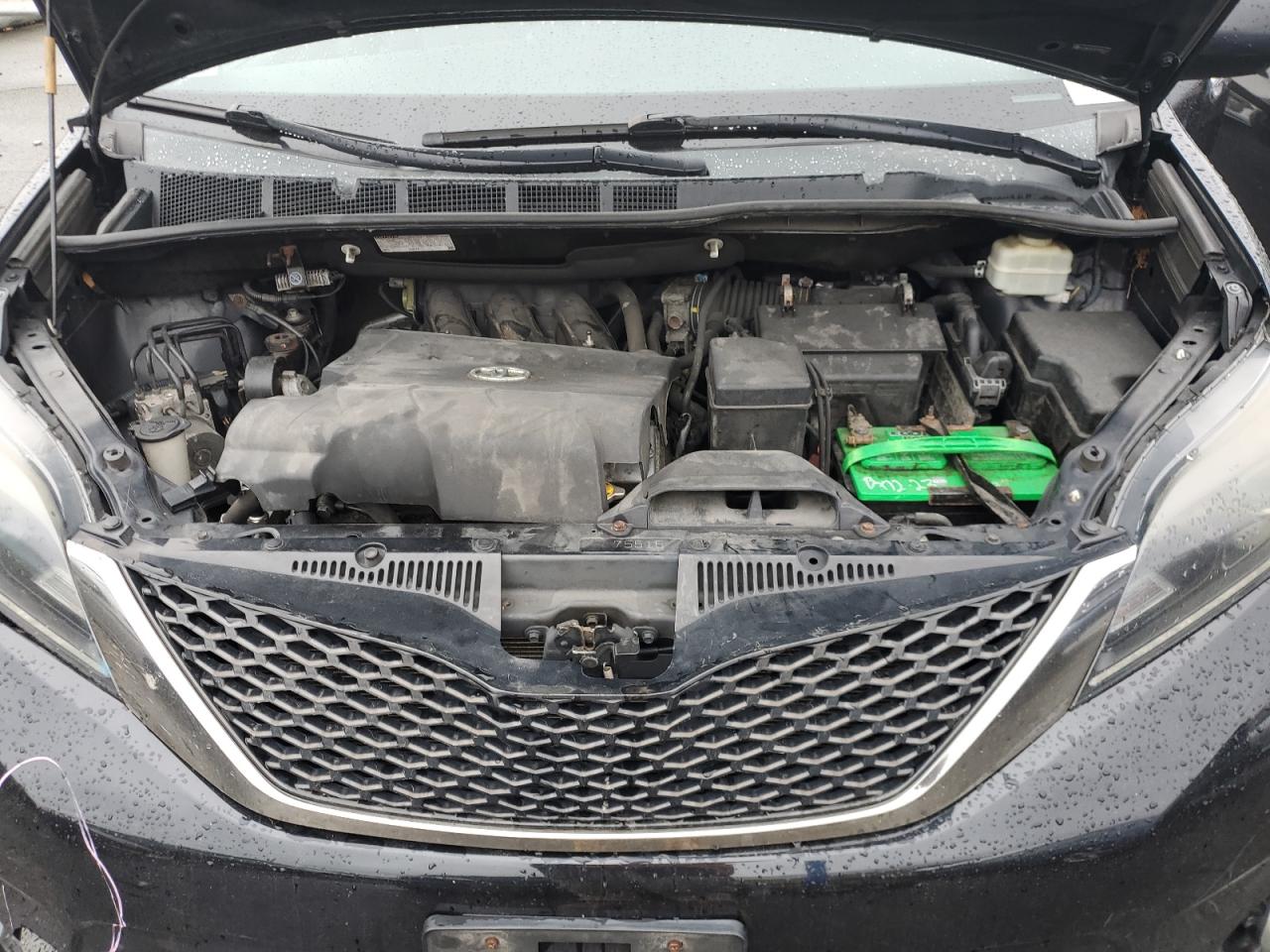 2015 Toyota Sienna VIN 5TDXK3DC9FS664477 Copart auction photo, front end / minor dent/scratches damage thumbnail 12