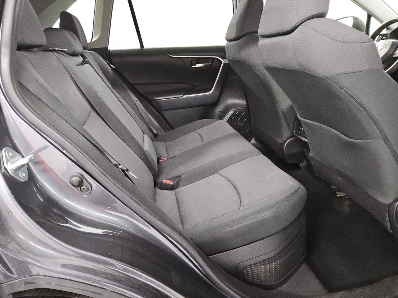 2019 Toyota RAV 4 VIN JTMRWRFV0KD006227 Copart auction photo, normal wear damage thumbnail 11