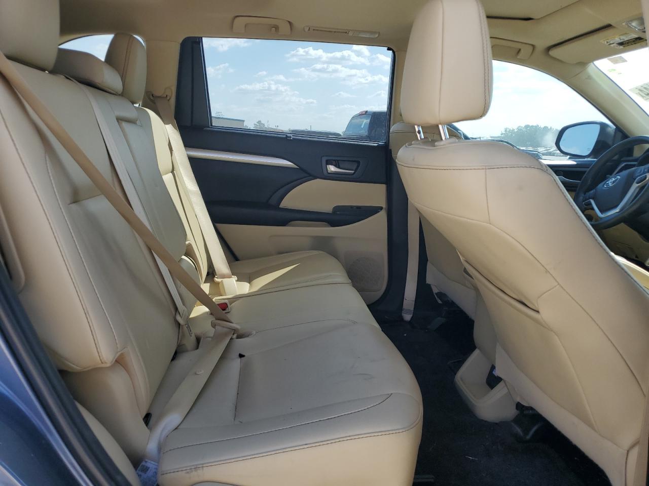2019 Toyota Highlander VIN 5TDKZRFH2KS292654 Copart auction photo, front end damage thumbnail 11
