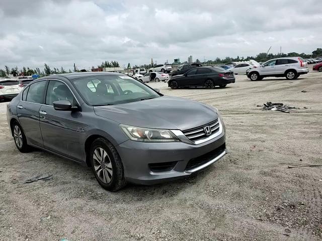 2013 Honda Accord VIN 1HGCR2F38DA137236 Copart auction photo, side / minor dent/scratches damage thumbnail 11