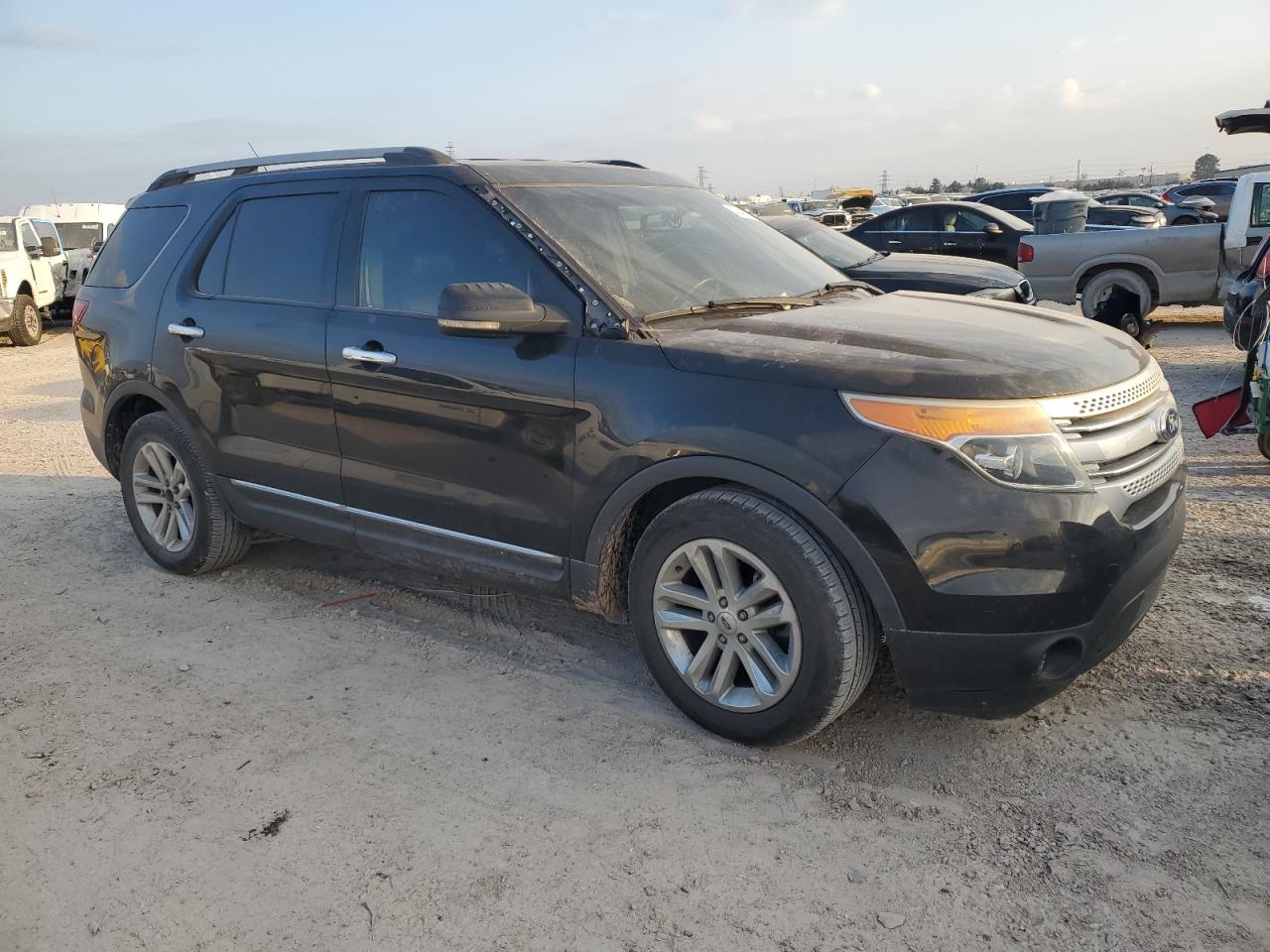 2011 Ford Explorer VIN 1FMHK7D89BGA64839 Copart auction photo, minor dent/scratches damage thumbnail 4