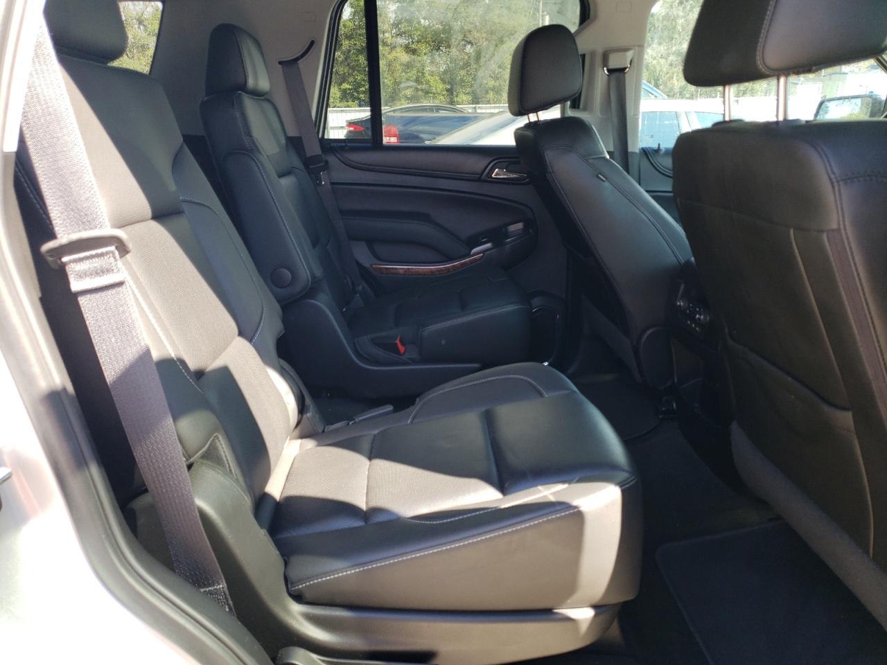 2018 Chevrolet Tahoe VIN 1GNSKCKJ3JR218268 Copart auction photo, front end / side damage thumbnail 11