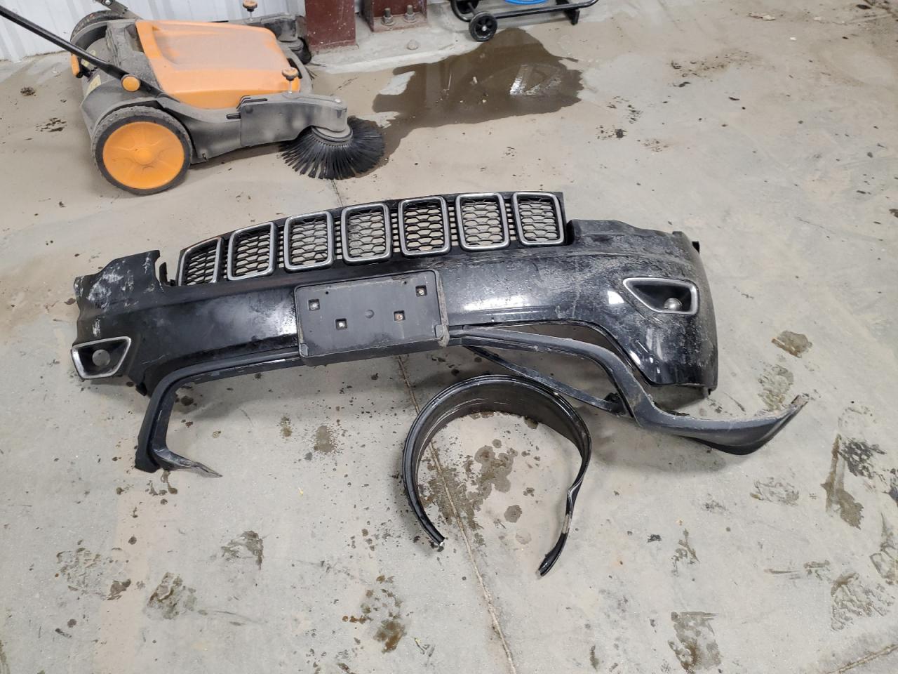 2017 Jeep Grand Cherokee VIN 1C4RJFBGXHC635769 Copart auction photo, rollover damage thumbnail 15