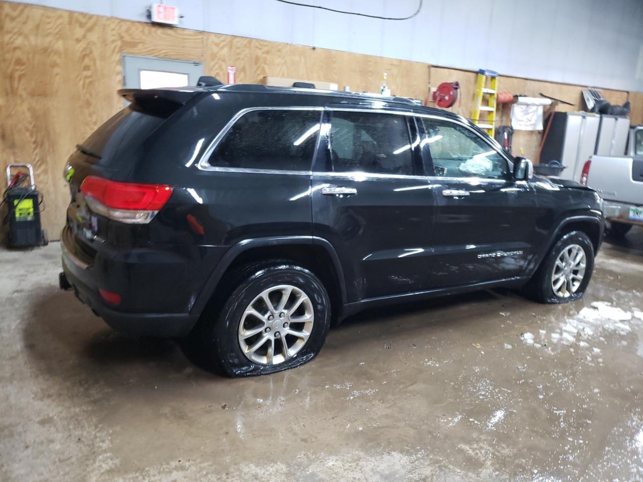 2014 Jeep Grand Cherokee VIN 1C4RJFBG1EC139318 Copart auction photo, front end / minor dent/scratches damage thumbnail 3