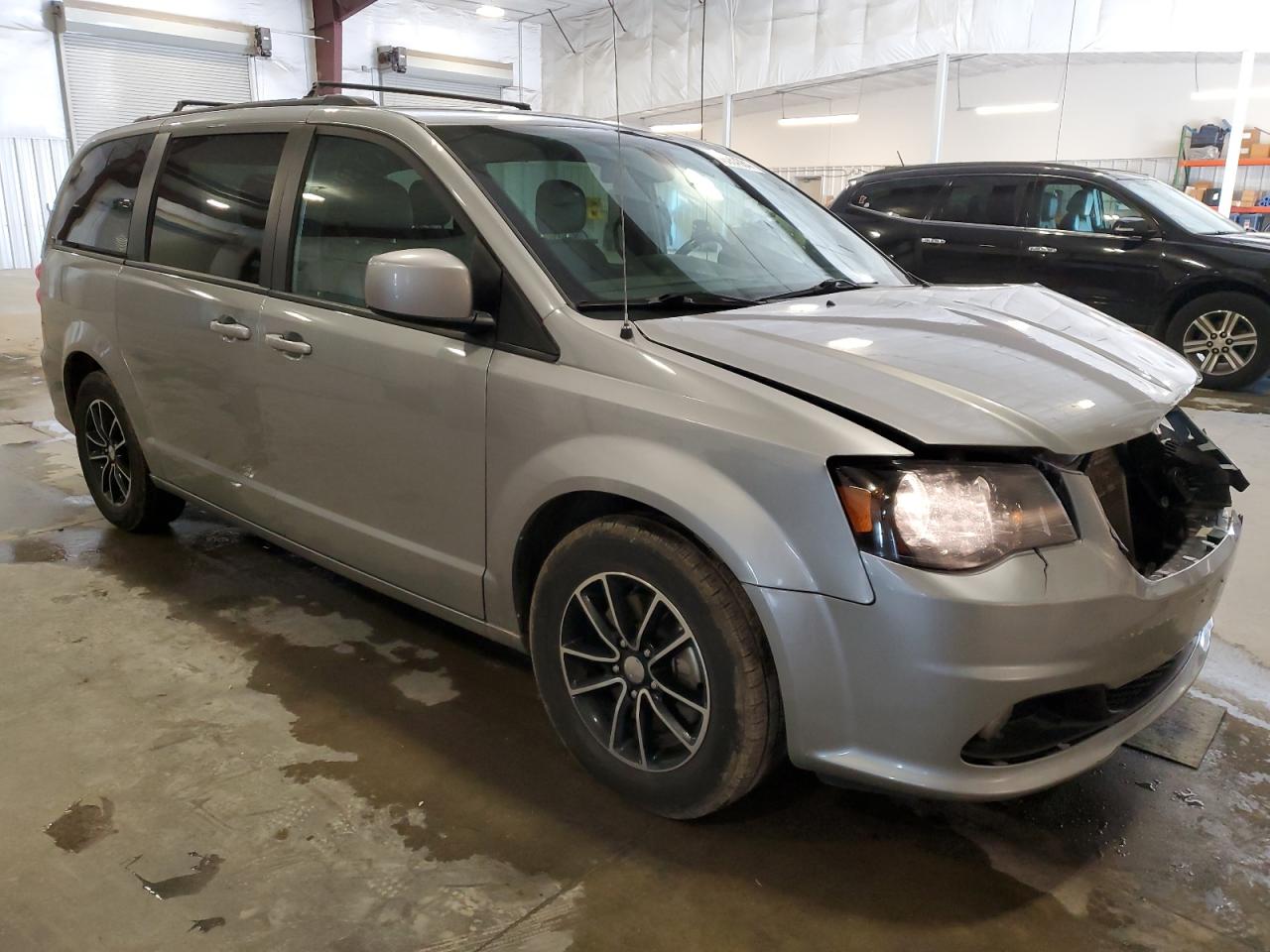 2019 Dodge Caravan VIN 2C4RDGEG7KR580124 Copart auction photo, front end damage thumbnail 4