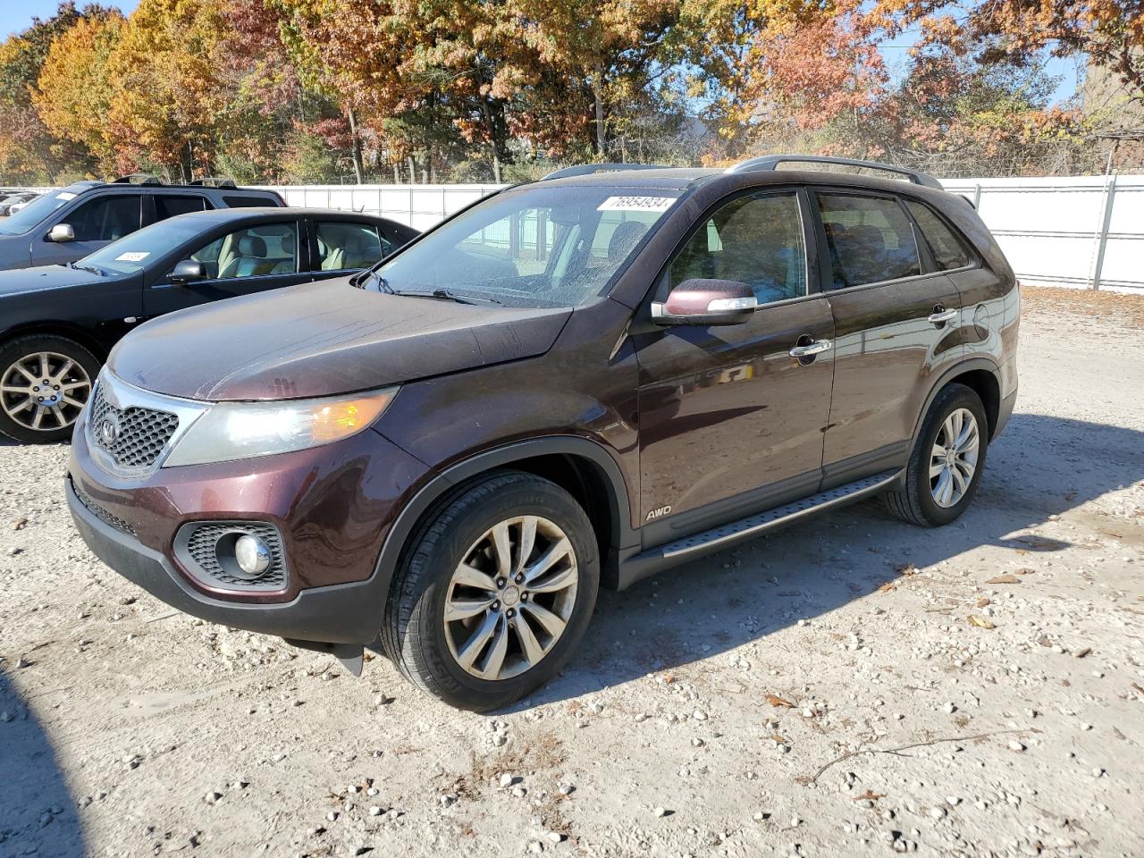 2011 KIA Sorento VIN 5XYKUDA2XBG182324
