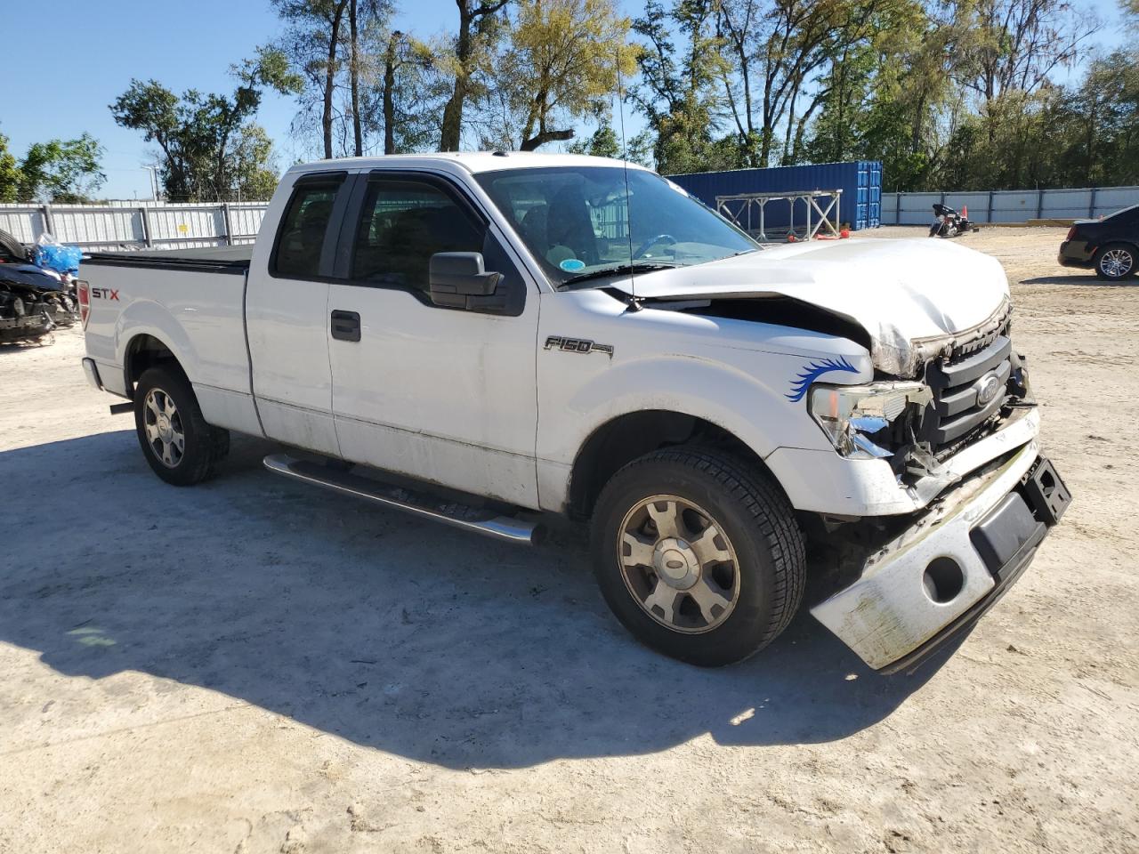 2010 Ford F-150 VIN 1FTEX1C85AFA84291 Copart auction photo, front end / minor dent/scratches damage thumbnail 4