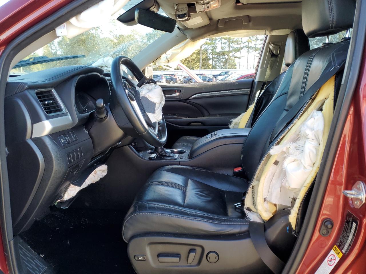 2018 Toyota Highlander VIN 5TDKZRFH5JS531483 Copart auction photo, front end damage thumbnail 7