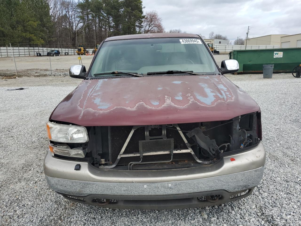2000 GMC Sierra VIN 2GTEC19TXY1347416 Copart auction photo, front end / minor dent/scratches damage thumbnail 5