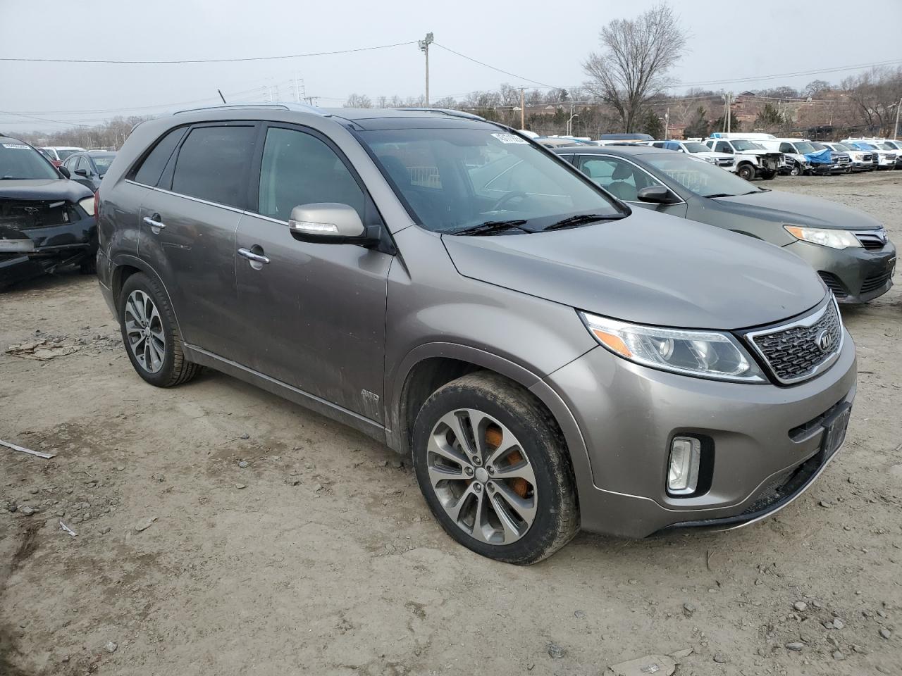 2015 KIA Sorento VIN 5XYKWDA76FG654370 Copart auction photo, undercarriage damage thumbnail 4