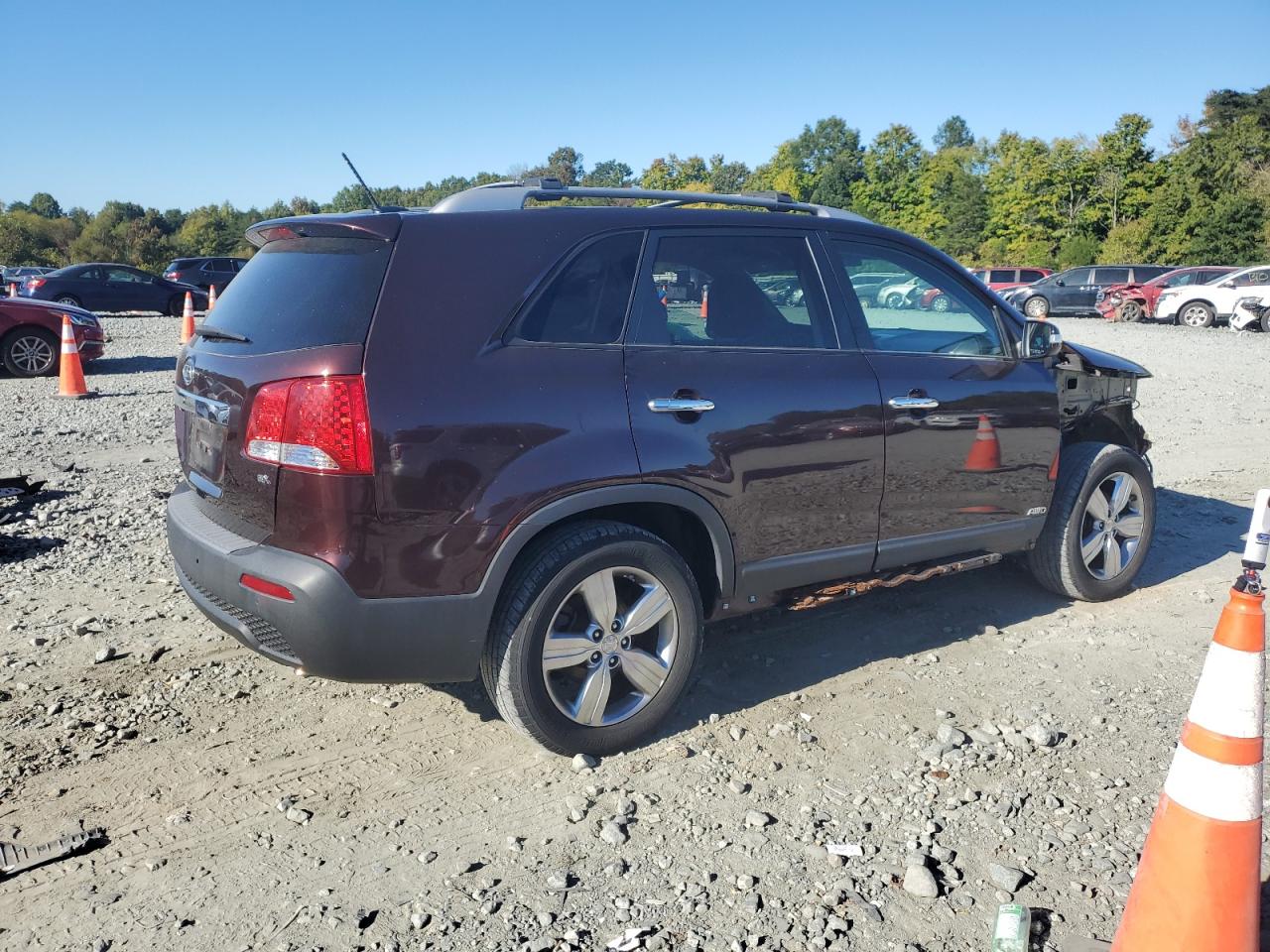 2012 KIA Sorento VIN 5XYKUCA60CG263802 Copart auction photo, front end damage thumbnail 3
