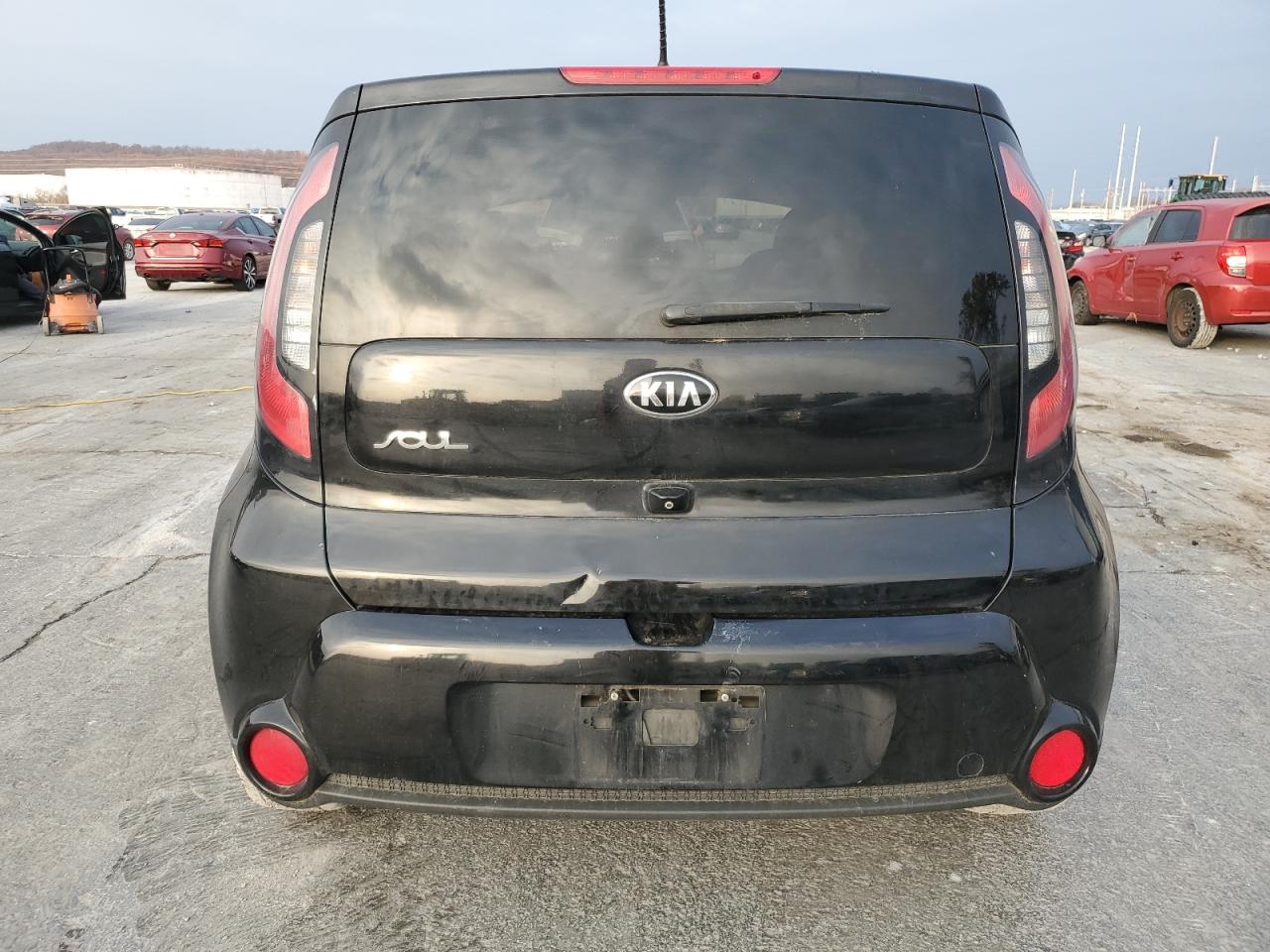2016 KIA Soul VIN KNDJP3A52G7821470 Copart auction photo, front end / minor dent/scratches damage thumbnail 6
