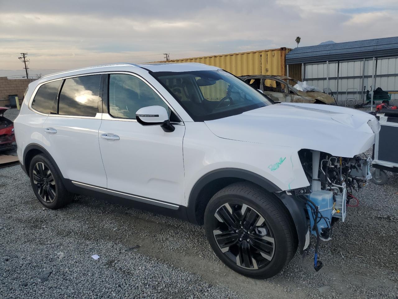 2024 KIA Telluride VIN 5XYP5DGC2RG412872 Copart auction photo, front end damage thumbnail 4