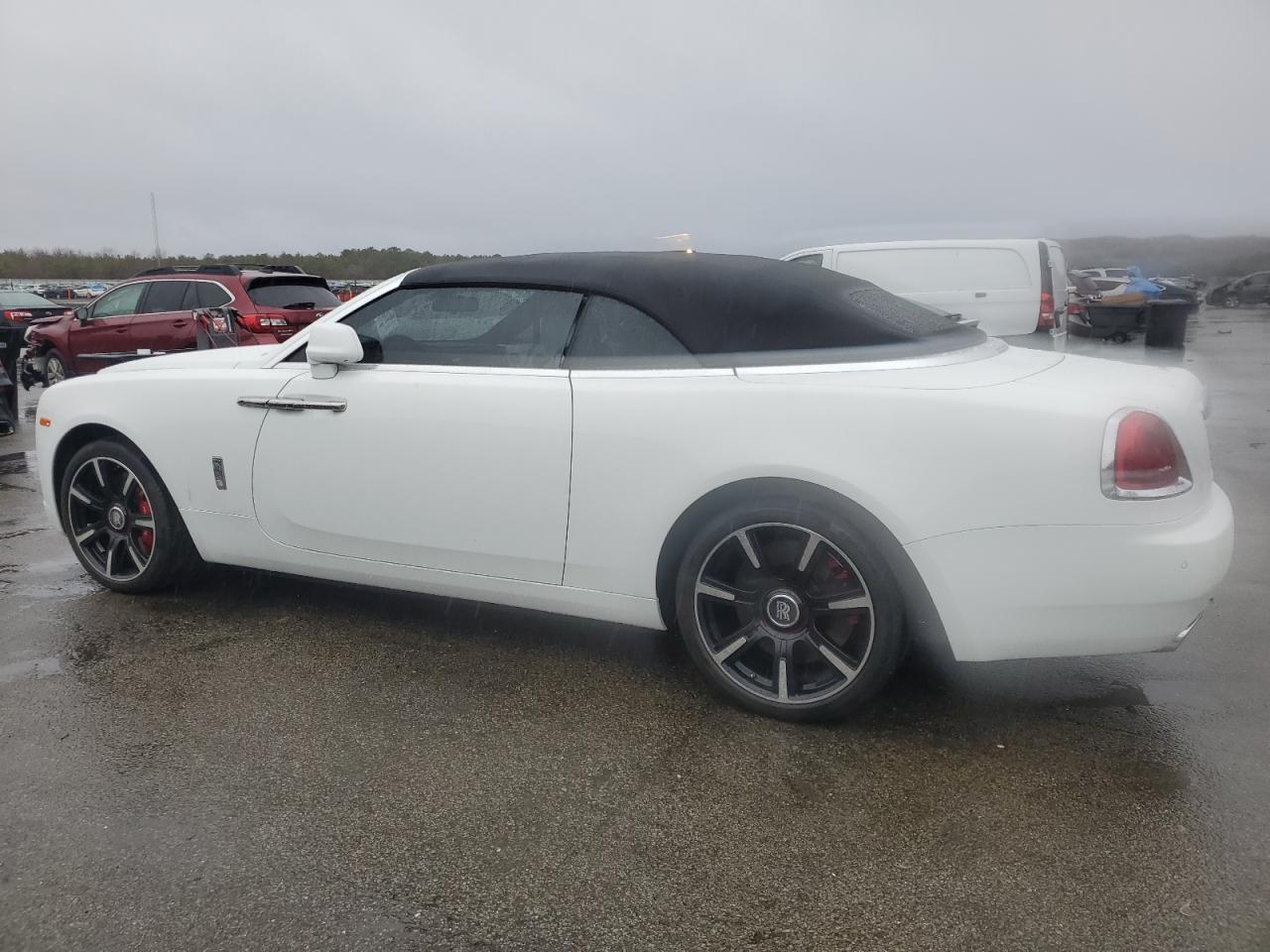 2019 Rolls-Royce Dawn VIN SCA666D53KU118094 Copart auction photo, front end damage thumbnail 2
