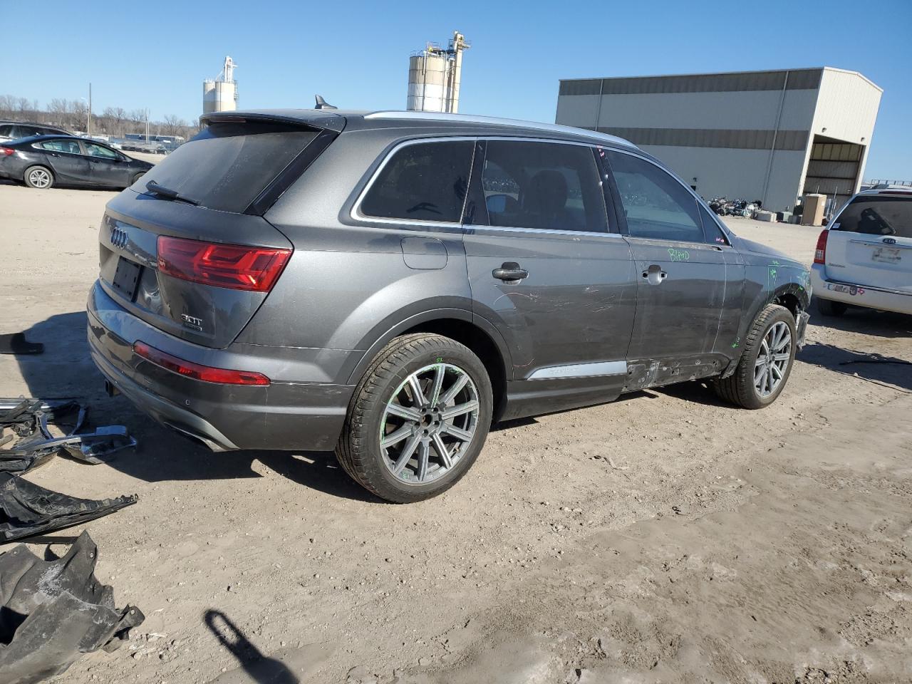 2018 Audi Q7 VIN WA1LAAF77JD052766 Copart auction photo, front end damage thumbnail 3