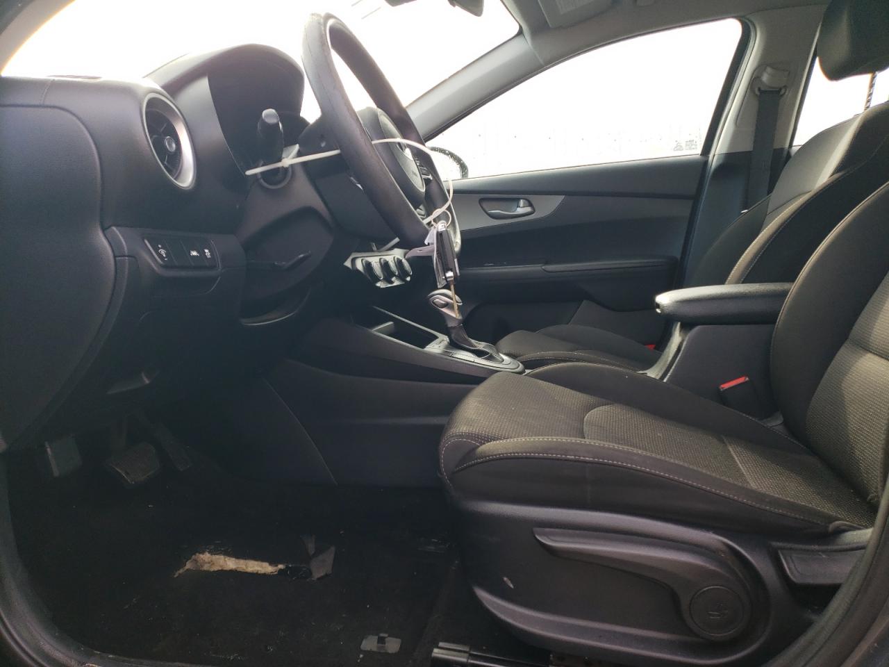 2020 KIA Forte VIN 3KPF24AD4LE143297 Copart auction photo, side / vandalism damage thumbnail 7