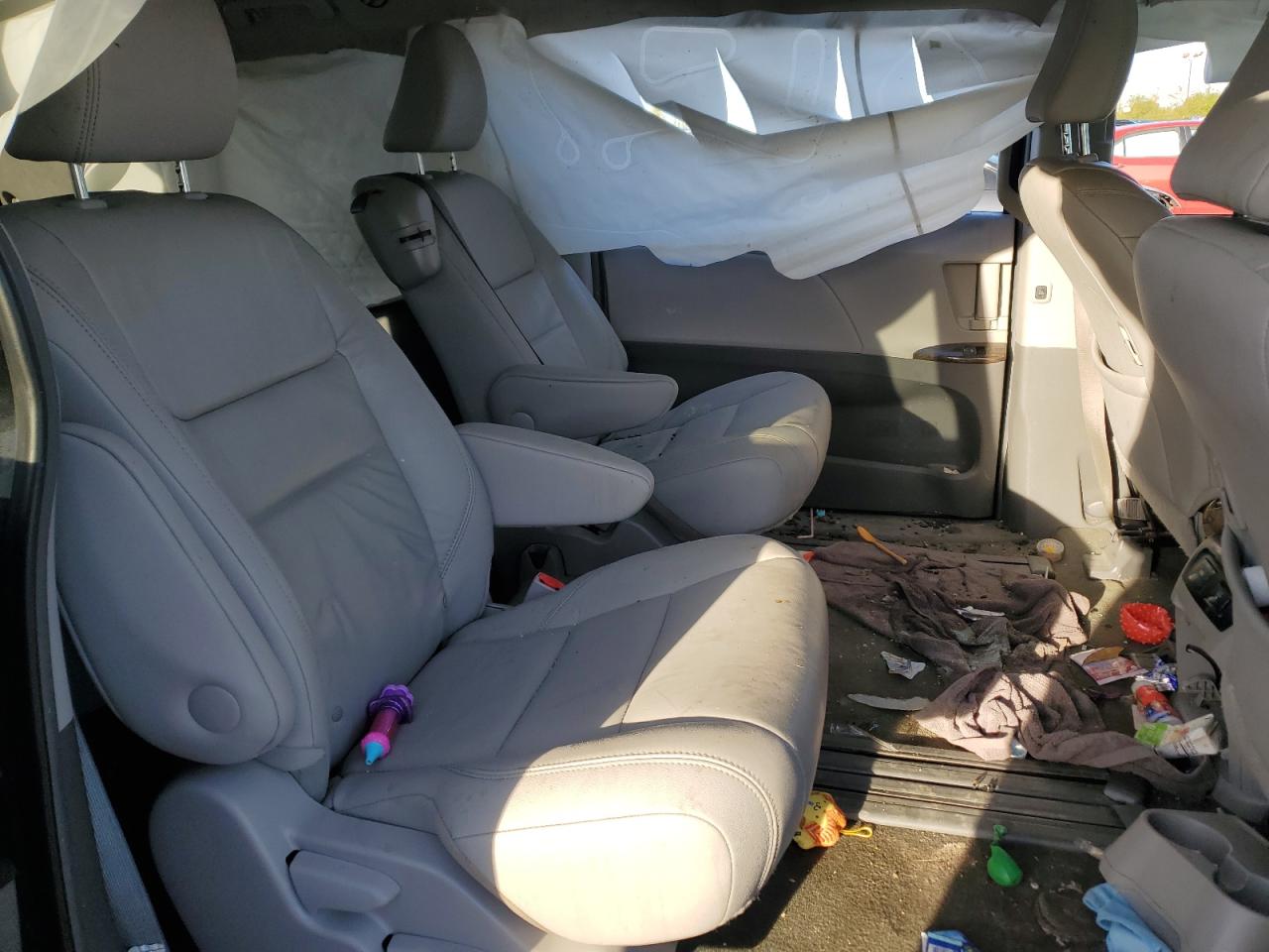 2017 Toyota Sienna VIN 5TDYZ3DC2HS871604 Copart auction photo, front end / rear end damage thumbnail 11