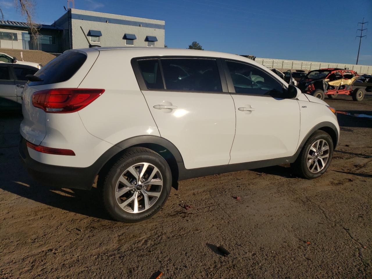 2015 KIA Sportage VIN KNDPBCAC6F7699265 Copart auction photo, side damage thumbnail 3