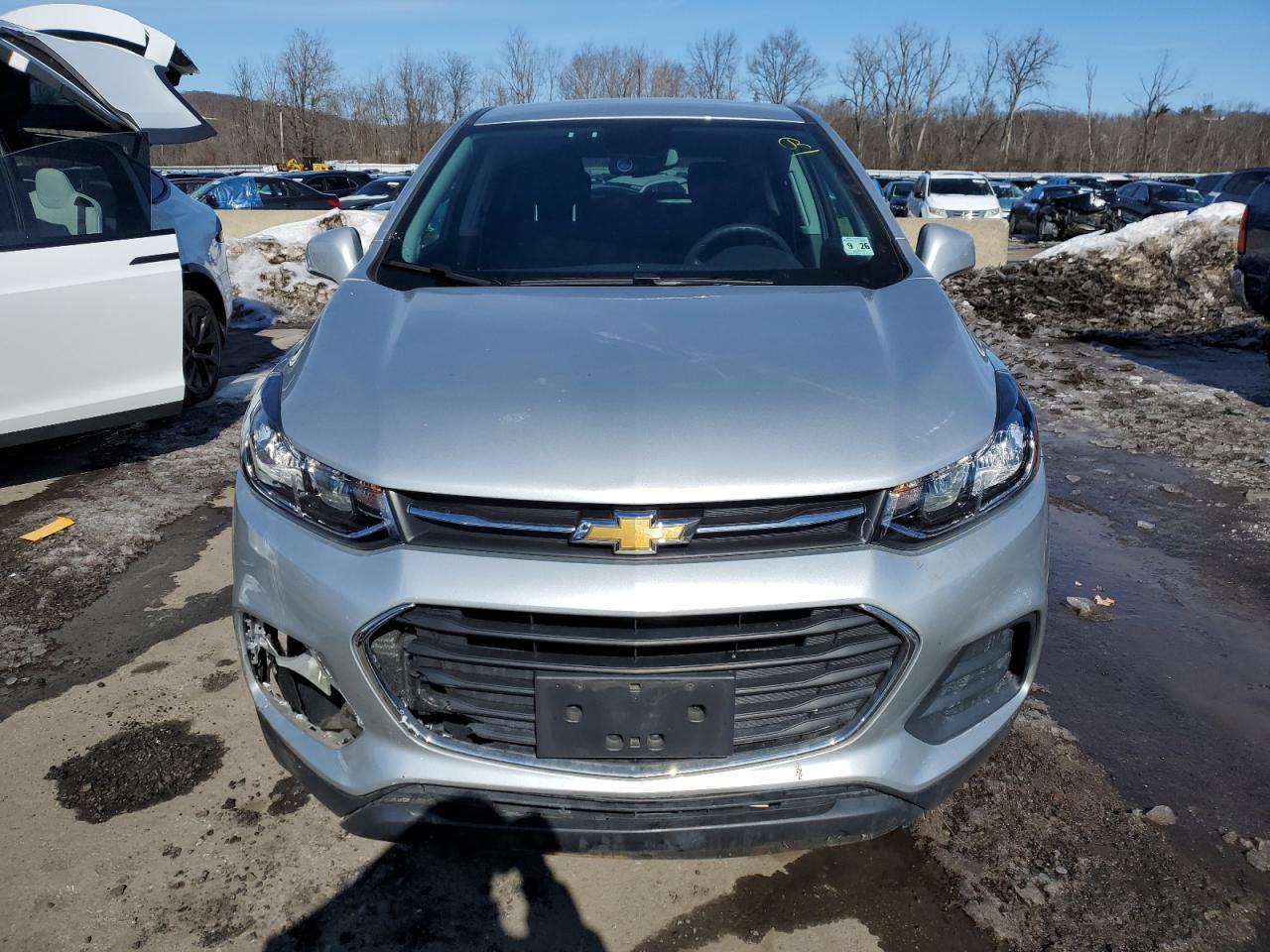 2021 Chevrolet Trax VIN KL7CJKSB9MB302656 Copart auction photo, front end / minor dent/scratches damage thumbnail 5