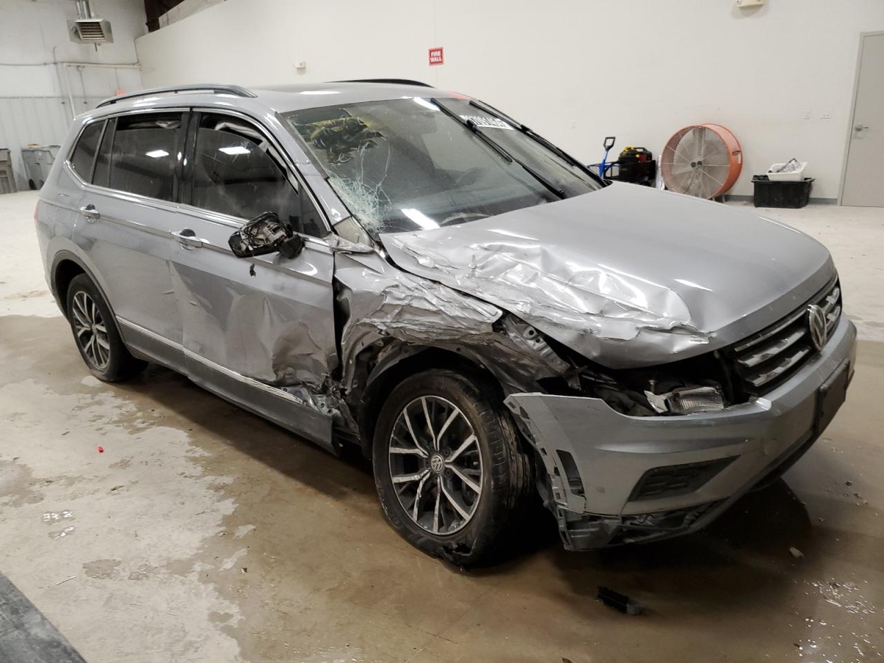 2021 Volkswagen Tiguan VIN 3VV3B7AX4MM113157 Copart auction photo, front end / side damage thumbnail 4