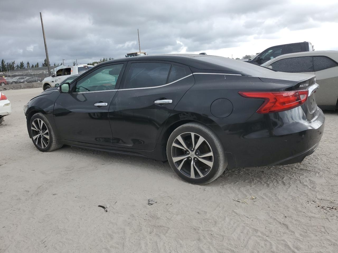 2016 Nissan Maxima VIN 1N4AA6AP0GC385932 Copart auction photo, all over / minor dent/scratches damage thumbnail 2