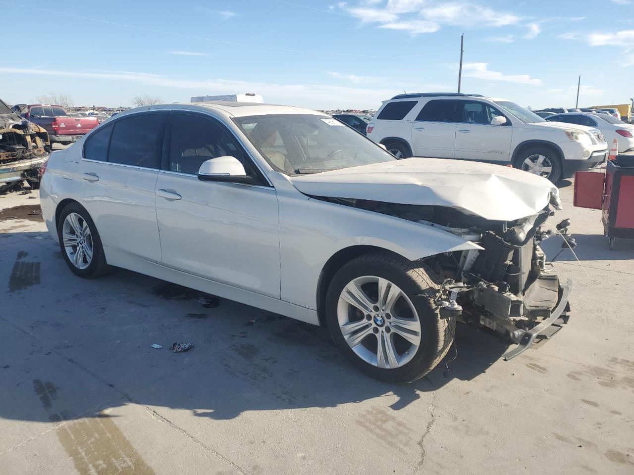 2018 BMW 3er VIN WBA8B9G55JNU99236 Copart auction photo, front end damage thumbnail 4