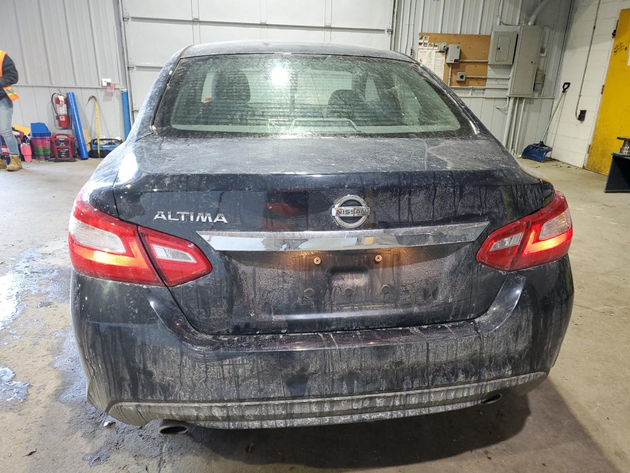 2017 Nissan Altima VIN 1N4AL3AP9HN364950 Copart auction photo, front end / side damage thumbnail 6