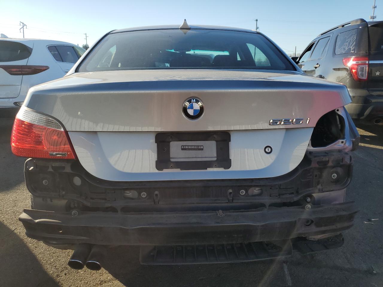 2007 BMW 5er VIN WBANE53547CY07560 Copart auction photo, all over / rear end damage thumbnail 6
