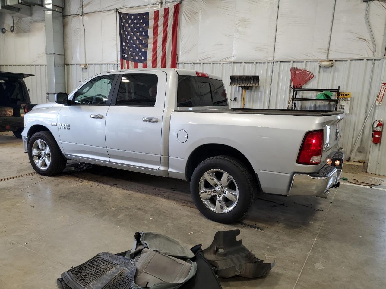 2015 RAM 1500 VIN 3C6RR7LT4FG541012 Copart auction photo, mechanical damage thumbnail 2