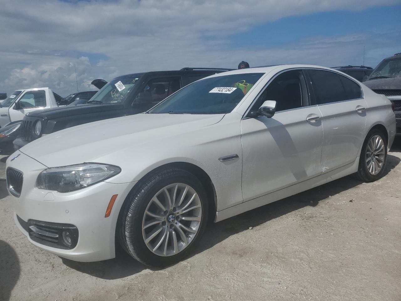 2015 BMW 5er VIN WBA5A7C58FD622881