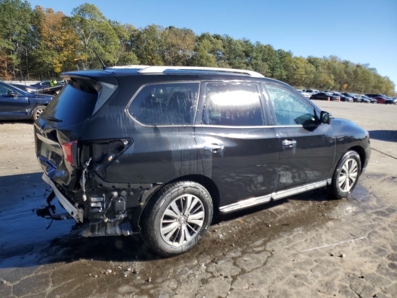 2017 Nissan Pathfinder VIN 5N1DR2MN4HC678717 Copart auction photo, rear end damage thumbnail 3