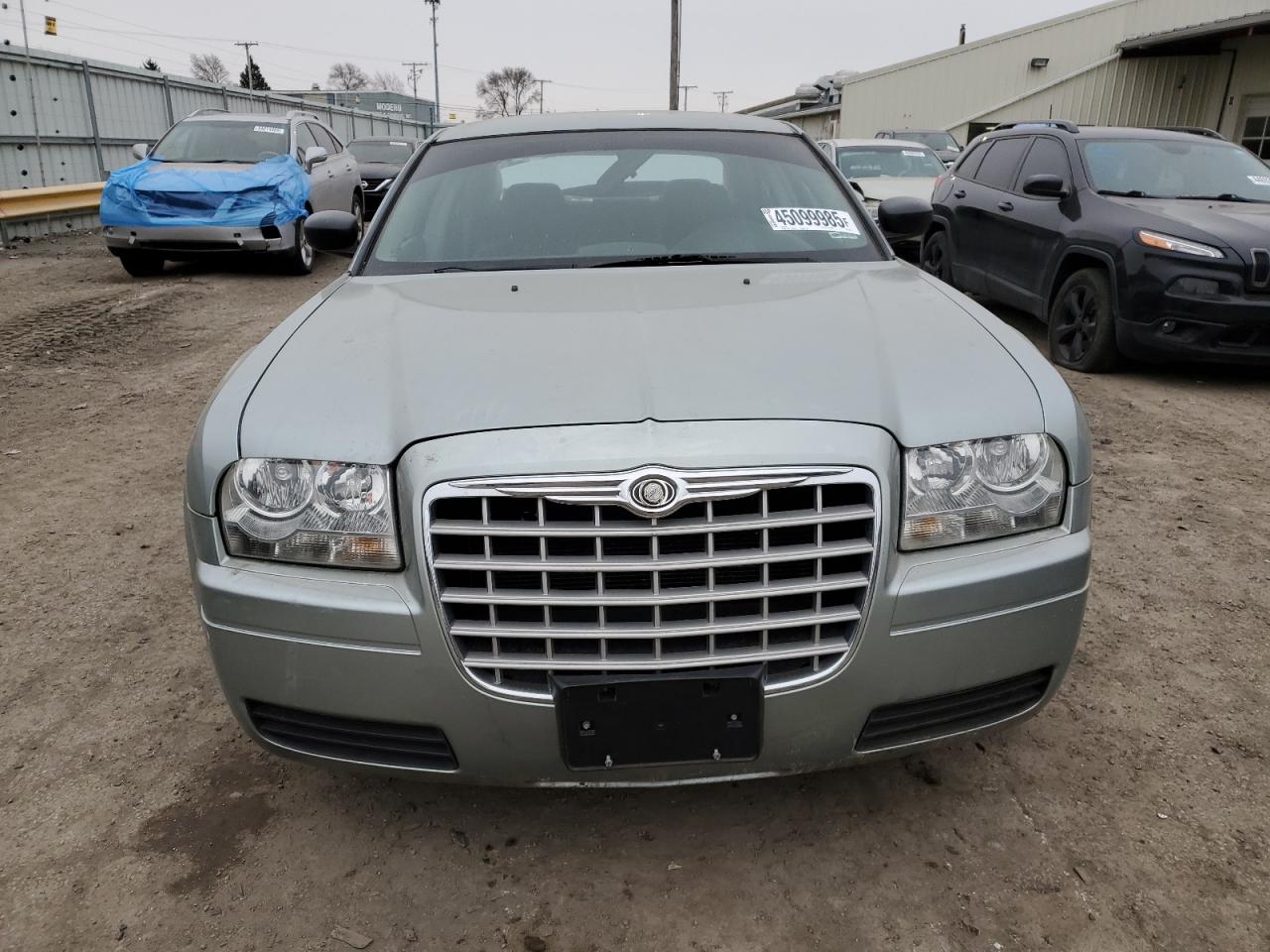 2006 Chrysler 300 VIN 2C3KA43R96H484072 Copart auction photo, rear end damage thumbnail 5