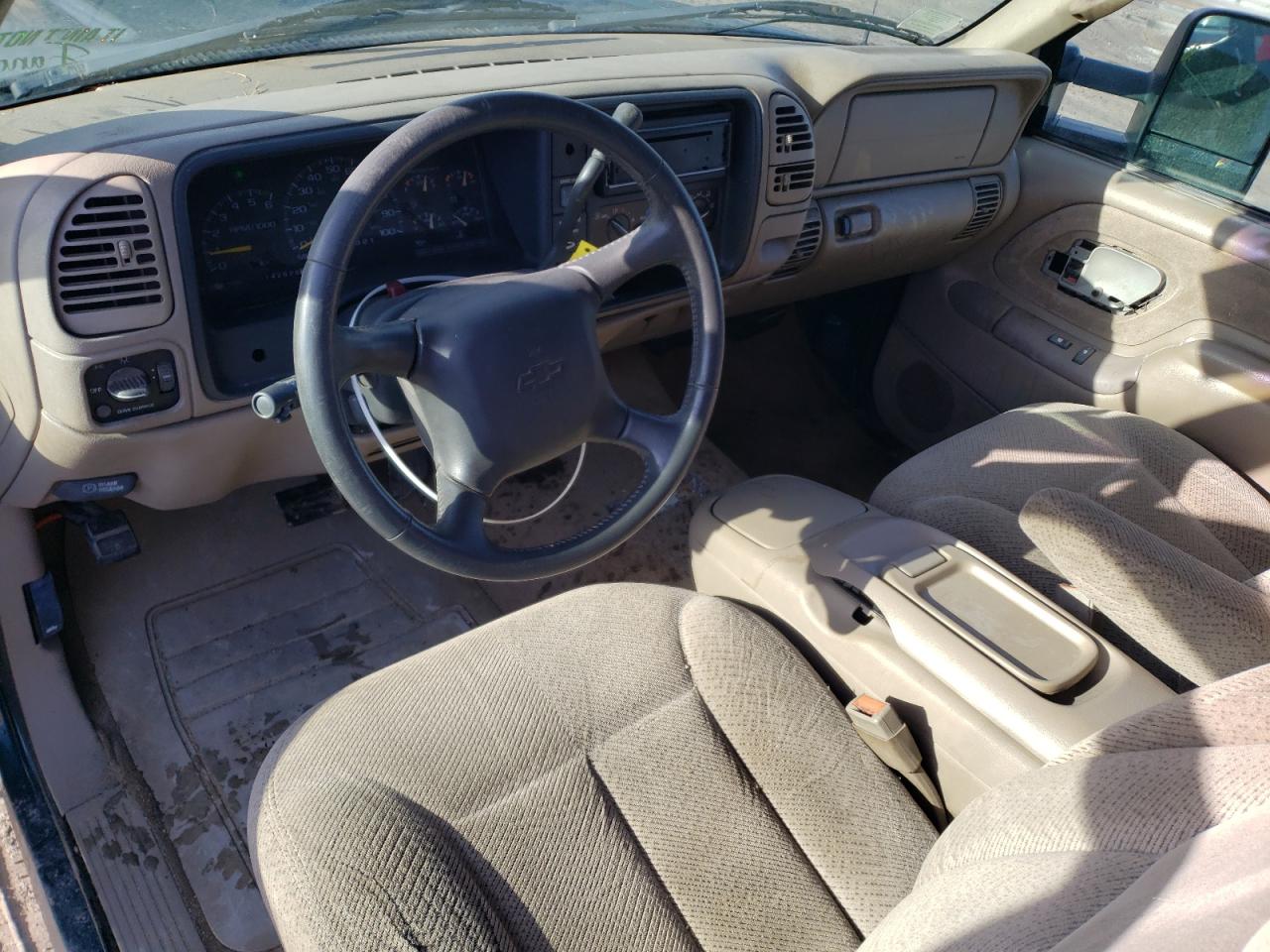 1998 Chevrolet GMT-400 VIN 2GCEK19R6W1190083 Copart auction photo, all over / undercarriage damage thumbnail 8