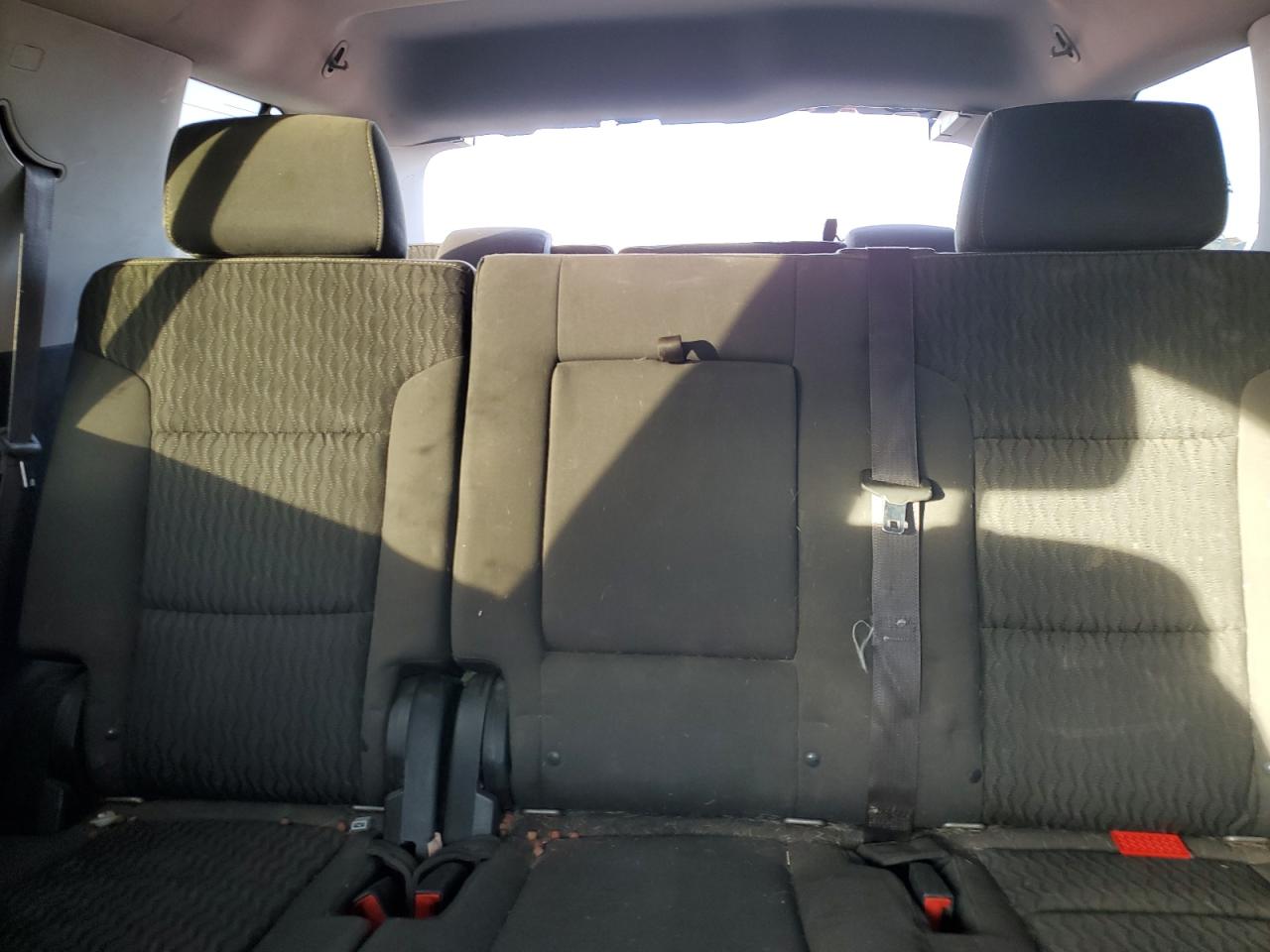 2015 Chevrolet Tahoe VIN 1GNSKAEC0FR208273 Copart auction photo, vandalism / hail damage thumbnail 10