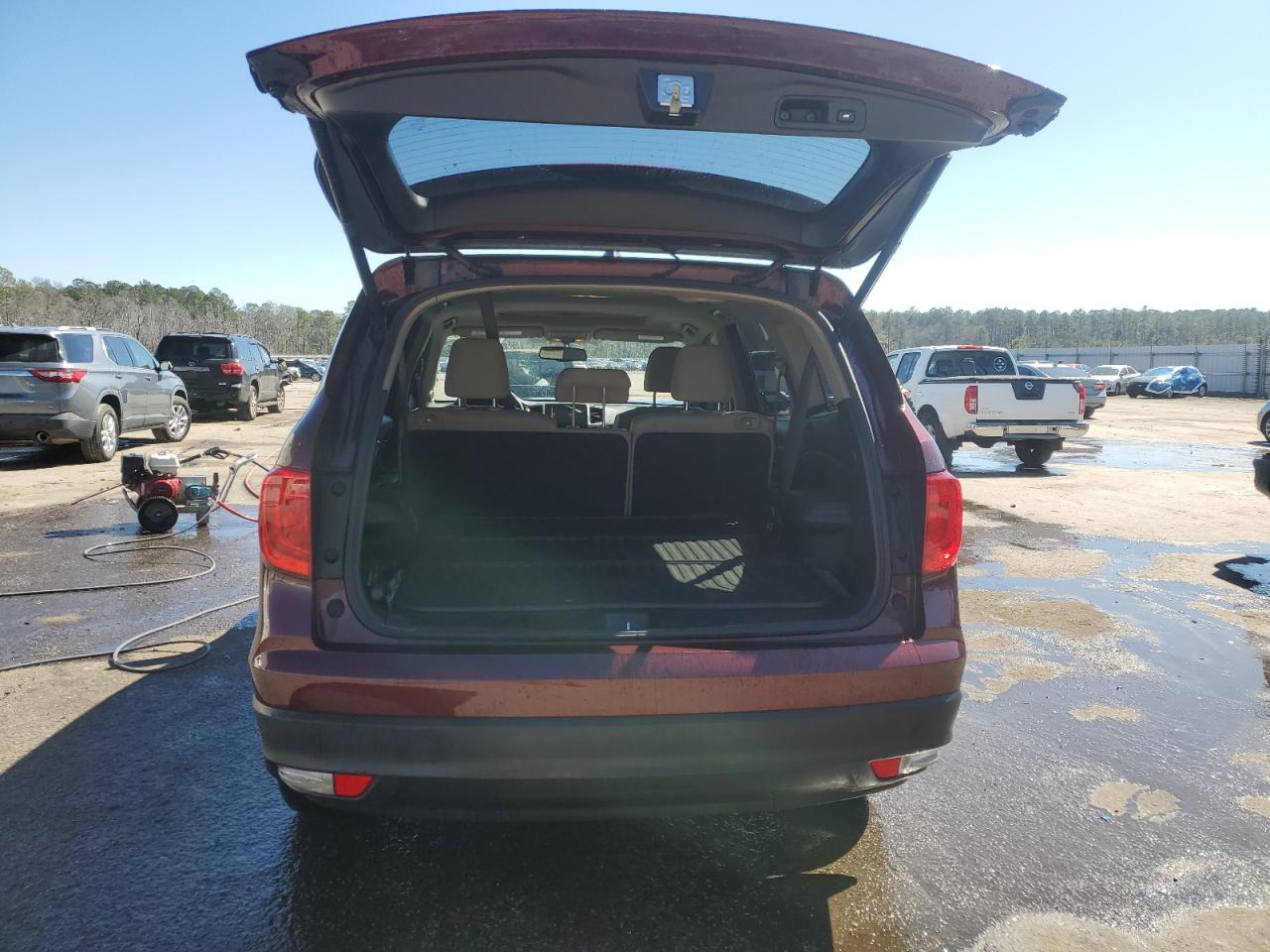 2018 Honda Pilot VIN 5FNYF5H53JB021104 Copart auction photo, front end damage thumbnail 6