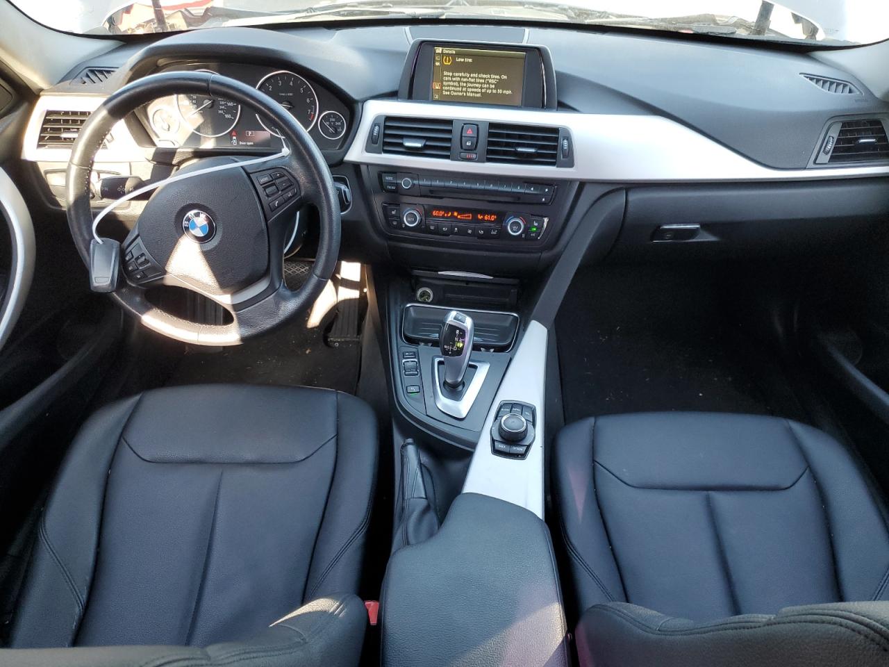2014 BMW 3er VIN WBA3C3C59EK200395 Copart auction photo, minor dent/scratches damage thumbnail 8